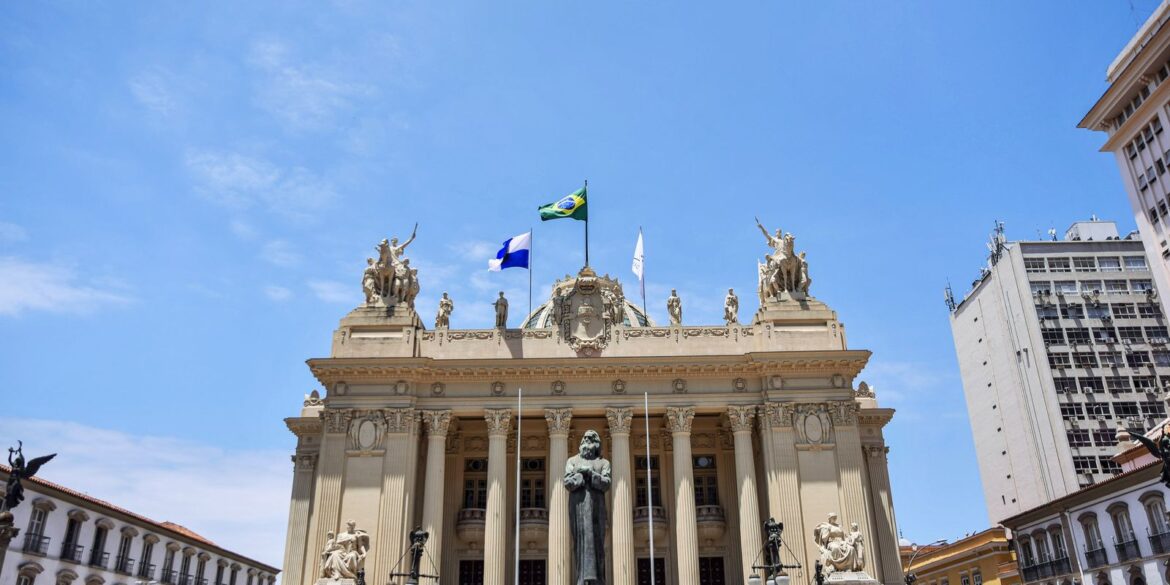 forum-teme-violencia-do-estado-contra-negros-em-pacote-legislativo