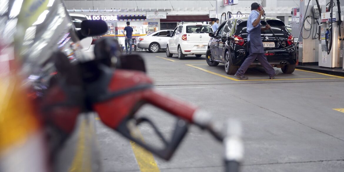 forca-tarefa-garante-abastecimento-de-combustivel-no-rio-de-janeiro