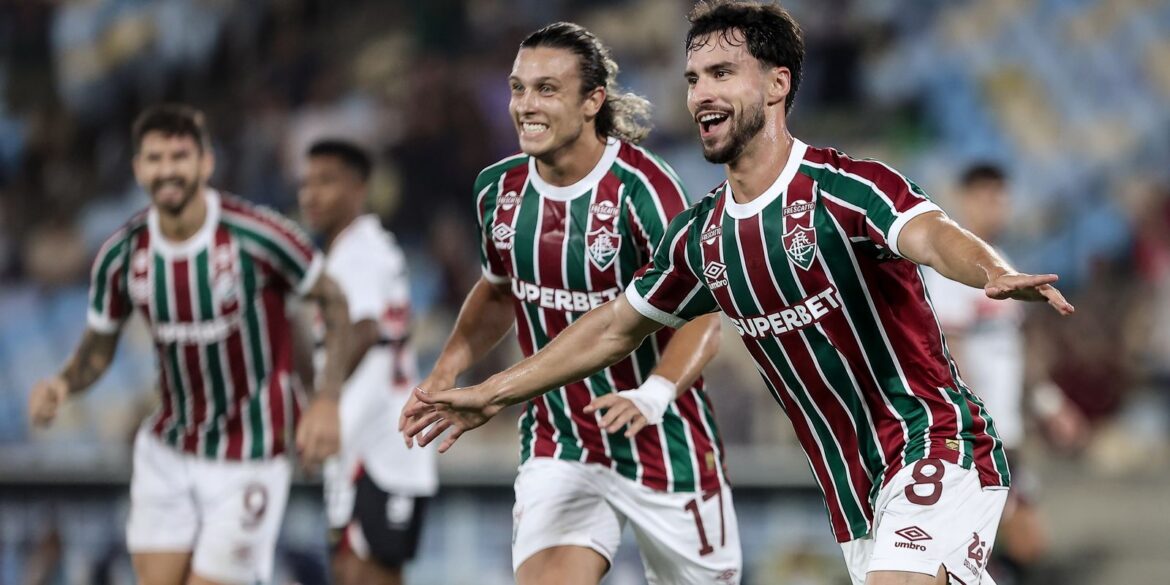 fluminense-goleia-sao-paulo-e-confirma-presenca-na-copa-libertadores