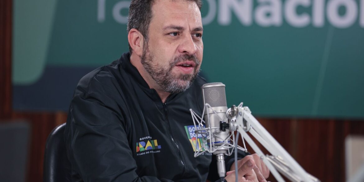 acabar-com-a-escala-6×1-e-prioridade-do-governo,-afirma-boulos