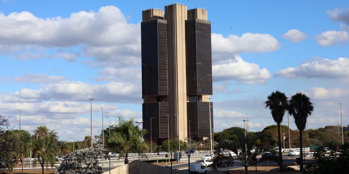 industria,-comercio-e-sindicatos-pedem-queda-mais-forte-da-selic