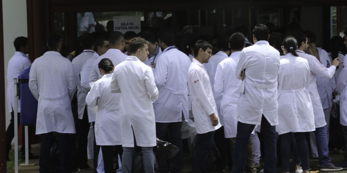 concurso-para-area-medica-de-hospitais-universitarios-sera-no-domingo
