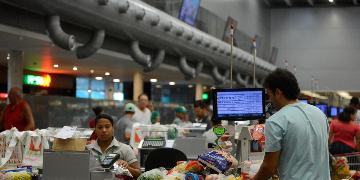 estudo-aponta-fatores-estruturais-para-inflacao-de-alimentos-no-brasil
