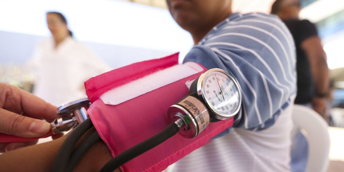 hipertensao:-silenciosa-e-hereditaria,-doenca-pede-mudanca-de-habitos