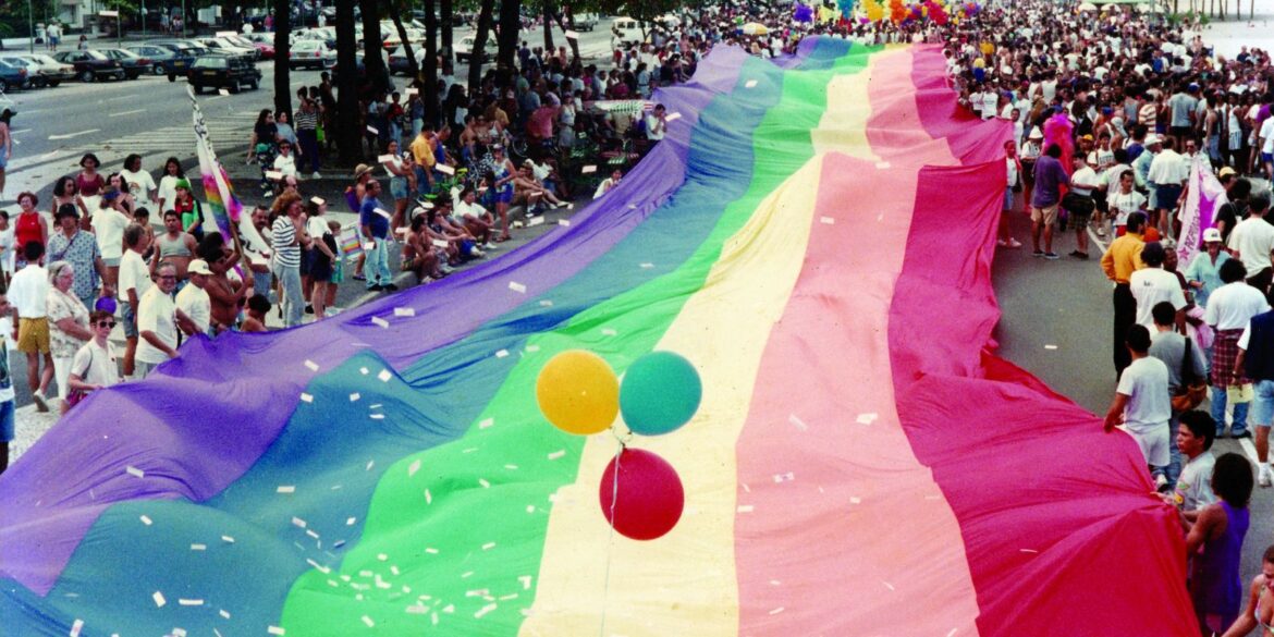 dia-do-orgulho-lgbtqia+:-conheca-marcos-da-luta-por-direitos-no-brasil