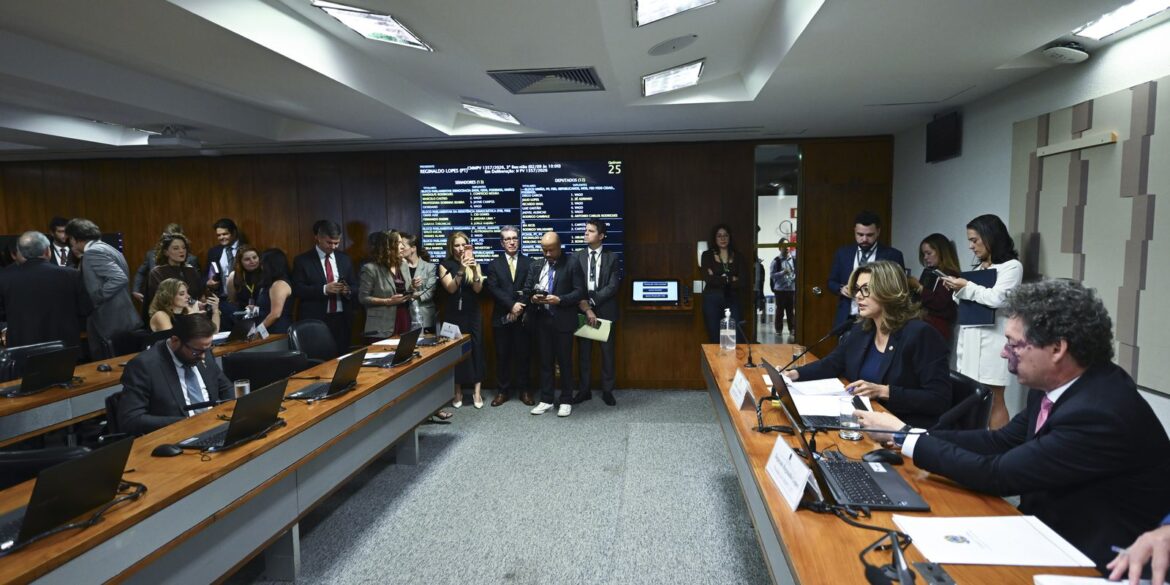 comissao-aprova-mp-da-taxa-das-blusinhas:-texto-segue-a-plenarios