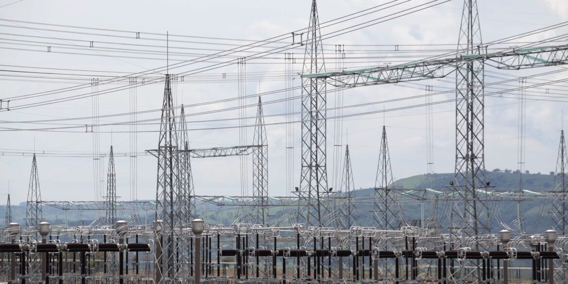 aneel-preve-tres-leiloes-de-transmissao-de-energia-em-2027